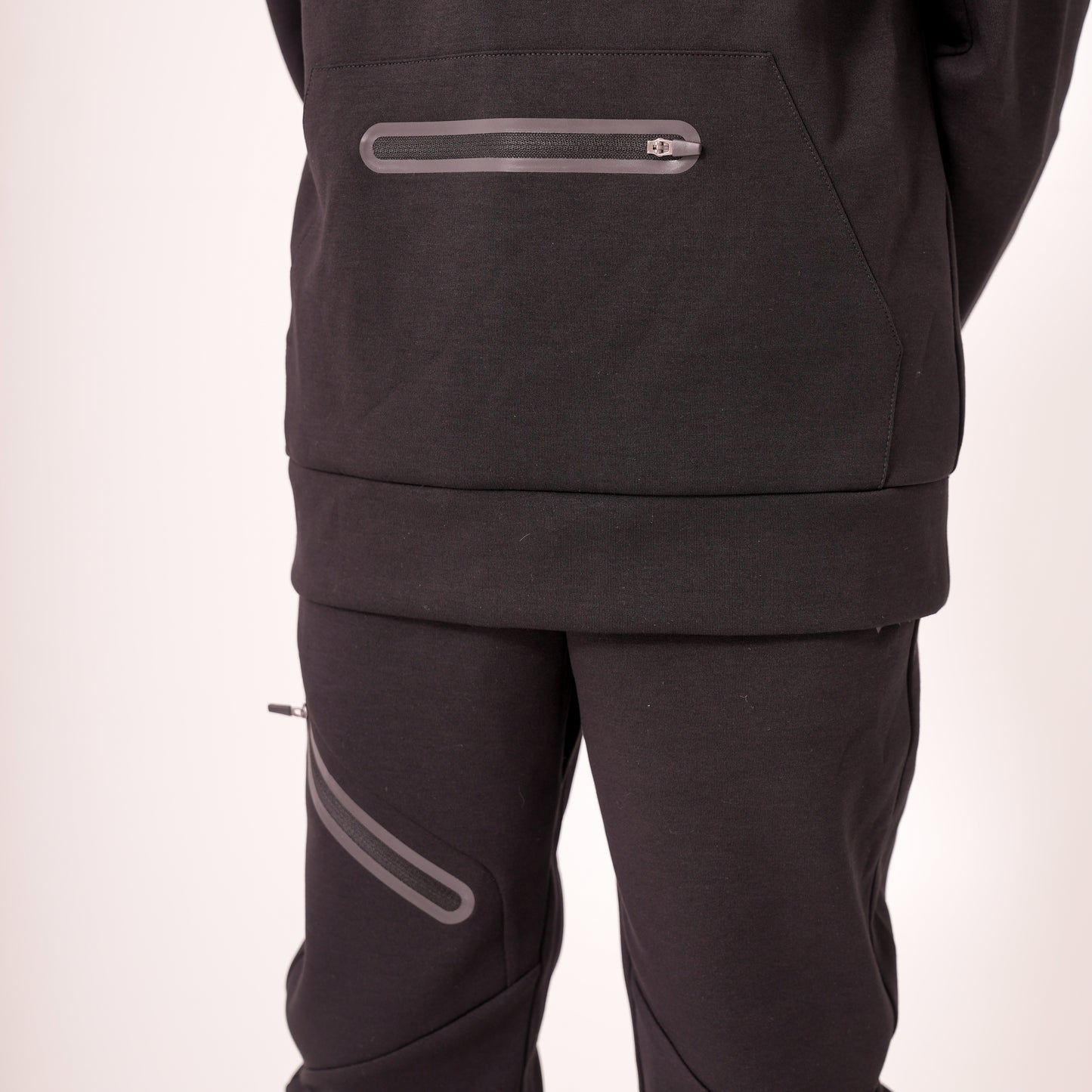 AW25 Velar Pants - Black
