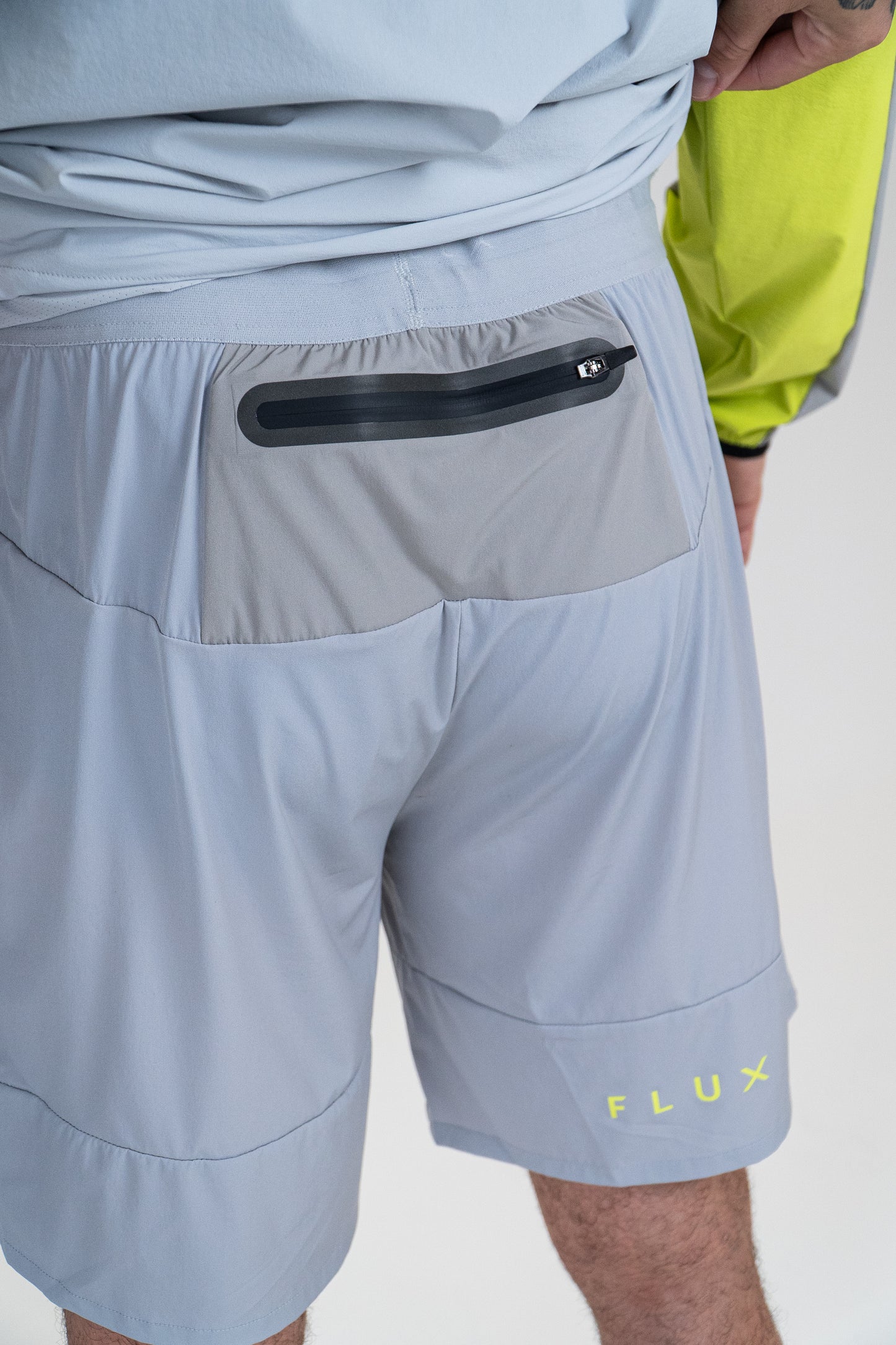 Junior SS25 Versatility Shorts - Silver/Neon