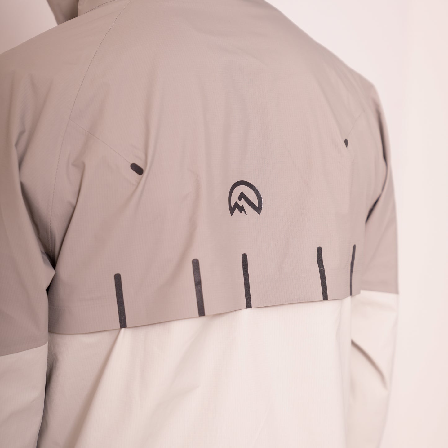 AW25 Junior Waterproof Madge Jacket - Light Grey/Concrete/Silver