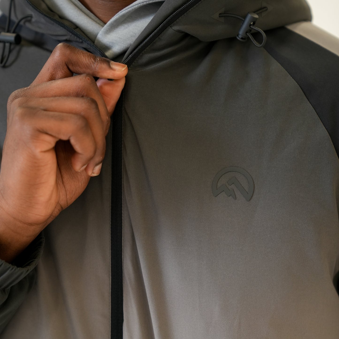 AW25 Thermal Axium Jacket - Black/Antharite