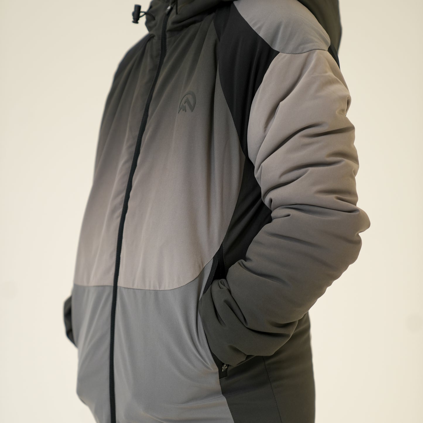 AW25 Junior Axium Jacket - Black/Anthracite