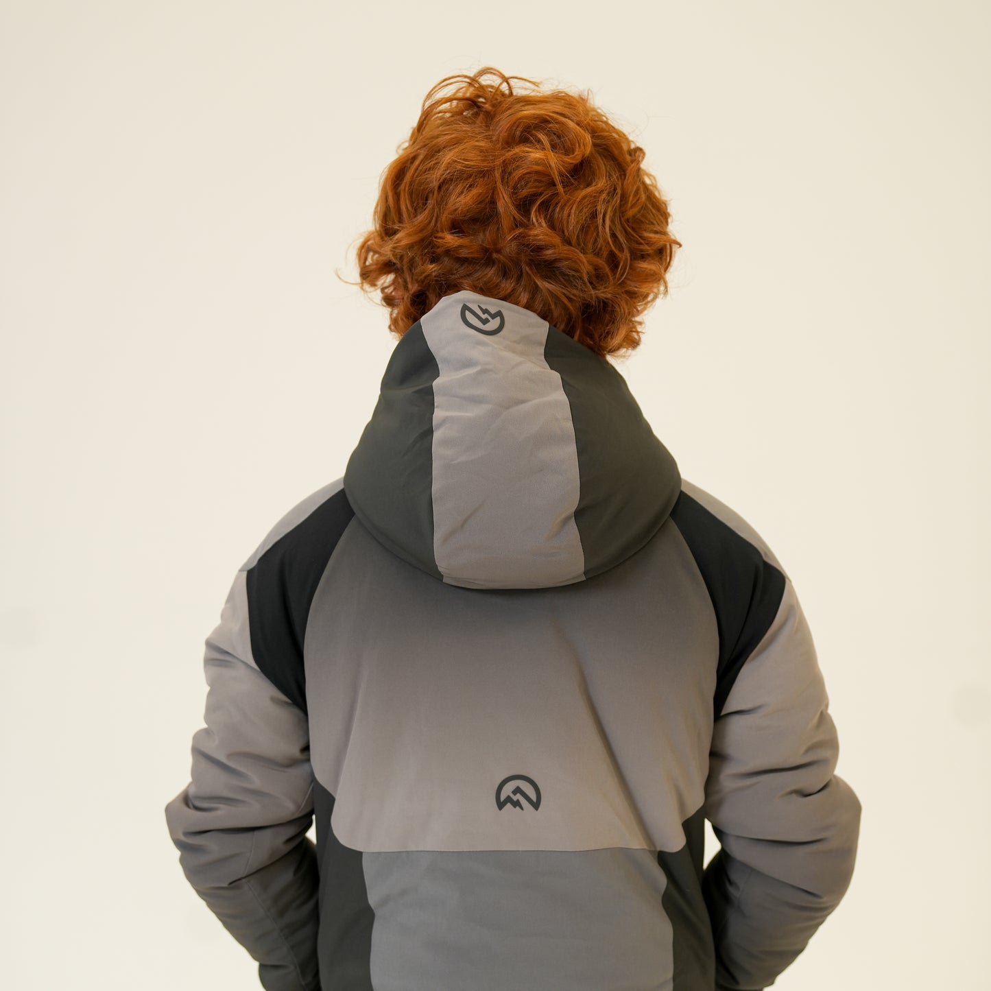 AW25 Junior Axium Jacket - Black/Anthracite